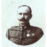 Hegedűs műterem, Liptó (Rózsahegy), Felvidék, magyar, K.u.K. katona hatalmas bajusszal, egyenruha, érdemrend, 1. világháború, helytörténet, monarchia, 1900-as évek, Eredeti kabinetfotó. 