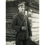 „emlékül az orosz harctérről", katona egyenruhában, szivarral, Oroszország, 1. világháború, monarchia, 1917, 1910-es évek, Eredeti fotó, tábori posta Aradra címezve, hátulján magyarul feliratozott papírkép.  