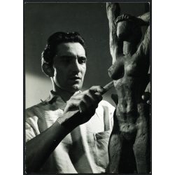   Kiss István  szobrászművész munka  közben. Művészet, műterem, híresség, portré, foglalkozás, 1950-es évek, Eredeti fotó, papírkép.  