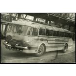 Korai Ikarus 55-ös autóbusz, Budapest, Engels tér, jármű, közlekedés, közlekedés, kommunizmus, 1950-es évek, Eredeti fotó, papírkép.  