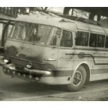 Korai Ikarus 55-ös autóbusz, Budapest, Engels tér, jármű, közlekedés, közlekedés, kommunizmus, 1950-es évek, Eredeti fotó, papírkép.  