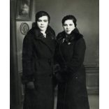 Foto Angelo (Funk Pál?), elegáns nők portréja, Brassó (Brasov), Erdély, testvér, Románia, Horthy-korszak 1930-as évek, Eredeti fotó, hátulján pecséttel jelzett papírkép.  