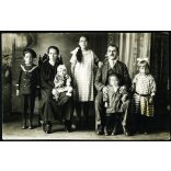 Davidescu műterem, Slatina (Románia),elegáns szülők gyerekekkel,  Horthy-korszak, 1930-as évek, Eredeti fotó, pecséttel jelzett papírkép.  