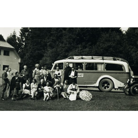 Ottília menedékház, Kassa környéke, (Felvidék), Mávag alvázas UHRI (UHRY) magyar autóbusz, jármű, közlekedés, Horthy-korszak, 1939, 1930-as évek, Eredeti fotó, papírkép.   