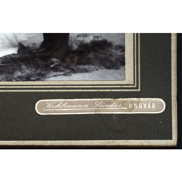 Nagyobb méret, Kohlmann Sándor műterme, Ungvár (Kárpátalja), esküvő, menyasszony, vőlegény, virág, ünnep, monarchia, 1900-as évek, Eredeti kabinetfotó, hátulján ragasztó nyomok. 