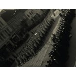 Magyar katonák vonulnak a főutcán, Kassa (Felvidék), kirakat, reklám, üzlet, 2. világháború, egyenruha, Horthy-korszak, 1930-as évek, Eredeti fotó, papírkép.   