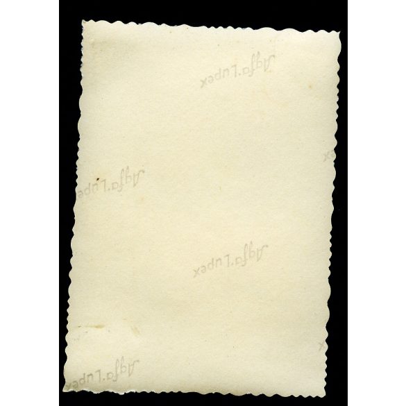 Magyar katonák vonulnak a főutcán, Kassa (Felvidék), kirakat, reklám, üzlet, 2. világháború, egyenruha, Horthy-korszak, 1930-as évek, Eredeti fotó, papírkép.   