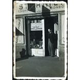 Glózik Istvánné édességboltja, Budapest (?), STÜHMER, István édesség, bolt, üzlet, kirakat, reklám, cukrászda, Horthy-korszak, 1930-as évek, Eredeti fotó, papírkép.   