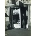 Glózik Istvánné édességboltja, Budapest (?), STÜHMER, István édesség, bolt, üzlet, kirakat, reklám, cukrászda, Horthy-korszak, 1930-as évek, Eredeti fotó, papírkép.   