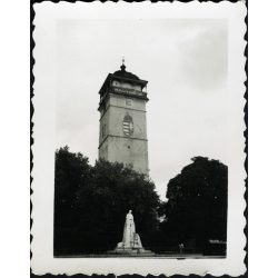   A Városi őrtorony és Andrássy Franciska grófnő mellszobra, Rozsnyó (Felvidék), 2. világháború, Horthy-korszak, 1930-as évek, Eredeti fotó, papírkép.  