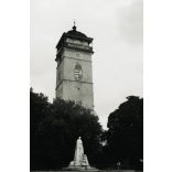 A Városi őrtorony és Andrássy Franciska grófnő mellszobra, Rozsnyó (Felvidék), 2. világháború, Horthy-korszak, 1930-as évek, Eredeti fotó, papírkép.  