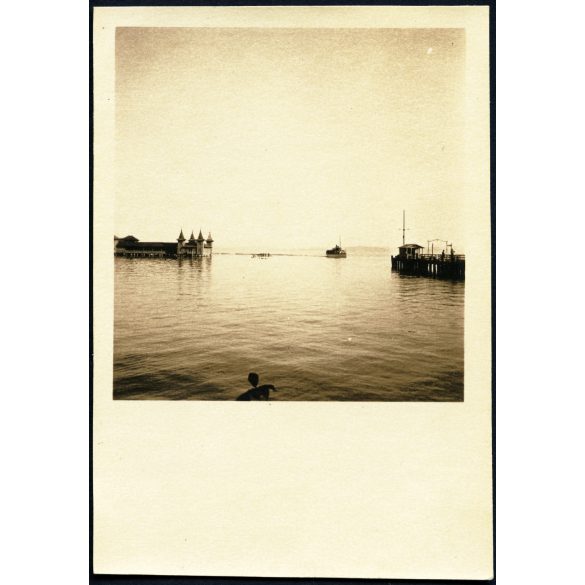 Kikötőben, Balatonfüred, Balaton, fürdőház, hajó, Horthy-korszak, 1930-as évek, Eredeti fotó, papírkép.  