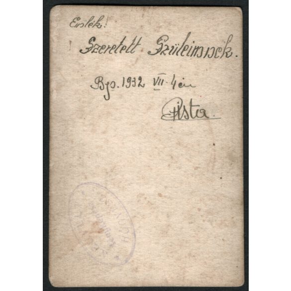 Neuvell fényképész, Hőgyész, elegáns férfi cigarettával, Horthy-korszak, helytörténet, 1932, 1930-as évek, Eredeti feliratozott fotó, hátulján bélyegzővel jelzett papírkép. 