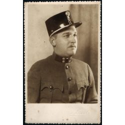   Magyar férfi pénzügyőr egyenruhában, Nagykanizsa, helytörténet, Horthy-korszak, 1935, 1930-as évek, Eredeti fotó, hátulján feliratozott papírkép.  