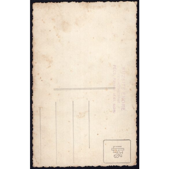 Ruzsits Endre műterme, Pécs, férfi katona (folyamőr?) egyenruhában, bajonett, karóra, fegyver, Horthy-korszak, 1920-as évek, Eredeti fotó, pecséttel jelzett papírkép.  