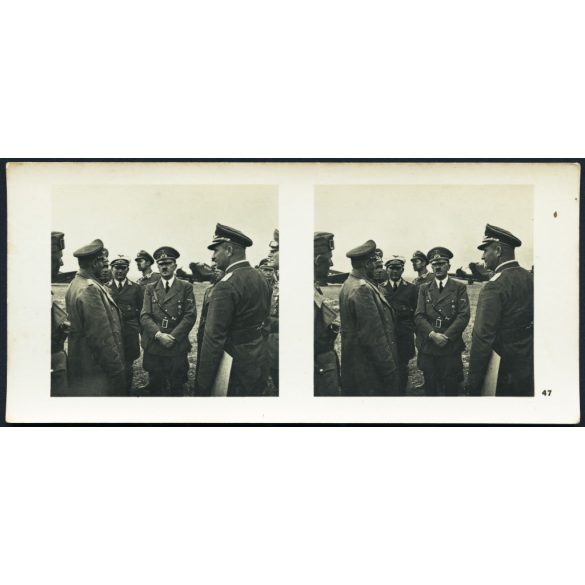 Német (náci) katonai vezetők egy katonai repülőtéren,  Lengyelország, Opole (Oppeln) Adolf Hitler, Fürer (Führer), egyenruha, 2. világháború, Horthy-korszak, jármű, közlekedés, 1939, 1930-as évek, Eredeti sztereó fotó, hátulján feliratozott gyűjtemén