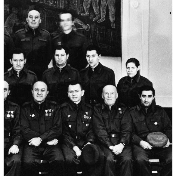 Munkásőrök egyenruhában, kitüntetésekkel, szocializmus, 1970-es évek, Eredeti fotó, papírkép. 