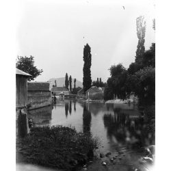   Üveg NEGATÍV! Házak a Tapolca-patak partján, Tapolca, híd, Balaton-felvidék, Szent György-hegy, 1920-as évek, Nagyobb méretű fotó negatív, üvegnegatív! 