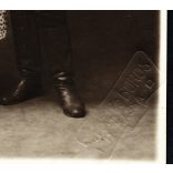 Győri és Boros műterem, Kassa, Felvidék, pár magyaros ruhában, jelmez, bajusz, pipa, monarchia, 1910-es évek, Eredeti fotó, mélynyomóval jelzett  papírkép.