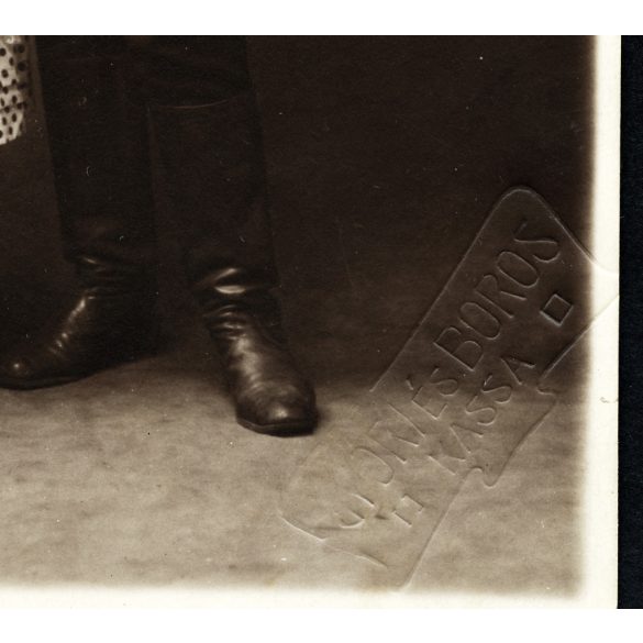 Győri és Boros műterem, Kassa, Felvidék, pár magyaros ruhában, jelmez, bajusz, pipa, monarchia, 1910-es évek, Eredeti fotó, mélynyomóval jelzett  papírkép.