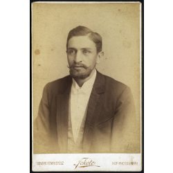   Fekete műterem, Nagyvárad, Erdély, elegáns férfi szakállal, bajusszal, portré, monarchia, 1890-es évek, Eredeti kabinetfotó.  