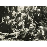 Nyilas Foto Erdély, Székelyföld,  elegáns nők férfiakkal, katona egyenruhában, férfiak különös kitűzővel, Horthy-korszak, 1920-as évek, Eredeti, pecséttel jelzett fotó, papírkép.  