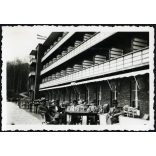 Mátrai Gyógyintézet kékestetői egysége, úri társaság a szálló teraszán, Mátra, vendéglátás, turisztika, Horthy-korszak, 1930-as évek, Eredeti fotó, papírkép, hátulján ragasztásnyomok. 