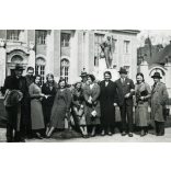 M. kir. tudományegyetemi klinikák főbejárata,  Debrecen, Tisza István szobra, elegáns úri társaság, helytörténet, Horthy-korszak, 1930-as évek, Eredeti fotó, papírkép, hátulján ragasztásnyom.  