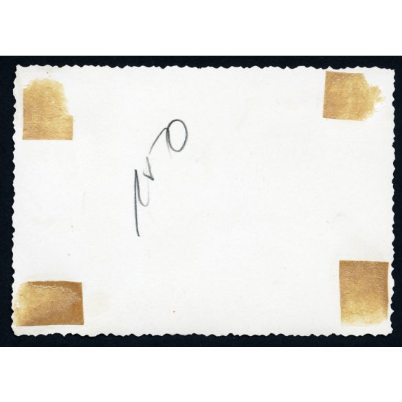 Magyar katonazenekar egyenruhában, Budapest, Budai Vár, Szent György tér, őrségváltás, egyenruha, zene, hangszer, helytörténet, Horthy-korszak, 1930-as évek, Eredeti fotó, papírkép, hátulján ragasztásnyomok.  