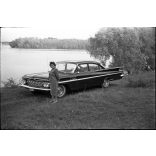 5 darab eredeti fotó negatív. Chevrolet Impala (Bel Air) amerikai luxus személygépkocsi magyar állami rendszámmal, Duna-part, autó, jármű, közlekedés, szocializmus, 1960-as évek. 5 darab eredeti fotónegatív.