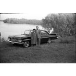 5 darab eredeti fotó negatív. Chevrolet Impala (Bel Air) amerikai luxus személygépkocsi magyar állami rendszámmal, Duna-part, autó, jármű, közlekedés, szocializmus, 1960-as évek. 5 darab eredeti fotónegatív.