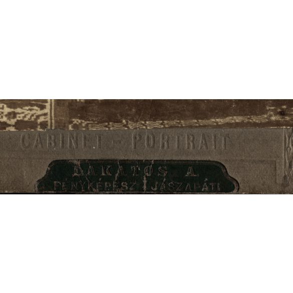 Lakatos A. fényképész műterme, Jászapáti, lányok virággal, egyszerű háttér, néprajz, helytörténet, monarchia, 1900-as évek, Eredeti kabinetfotó, ritka műterem.  