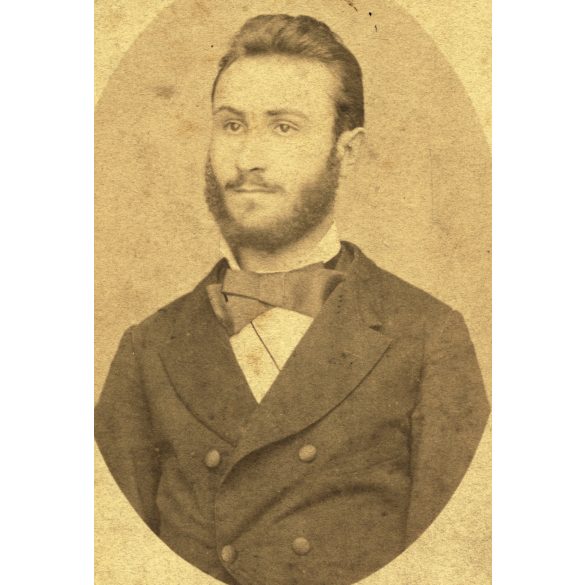 W. Rottmann műterme, Csákova (Csák), Erdély, Sváby Géza, elegáns fiatal szakállas férfi portréja, monarchia, 1876, 1870-es évek, Eredeti CDV, hátulján feliratozott vizitkártya fotó, sarka picit törött, ritka műterem!  