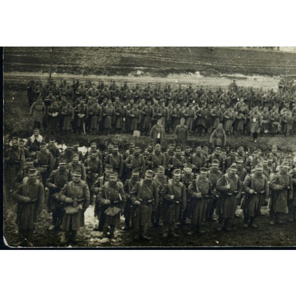 A II. zászlóalj, olasz front (?), Isonzó (?), 1. világháború, fegyver, egyenruha, monarchia, 1917. III. 21, 1910-es évek, Eredeti fotó, papírkép, hátulján feliratozott.  