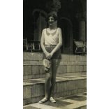 Strandbelépő, uszoda éves igazolvány, Budapest, Balassa Amália későbbi iskolaigazgató aláírása, fürdőruha, Széchenyi fürdő (?) Nemzeti Sportuszoda bélyegző, strand, fürdőruha, Horthy-korszak, 1931-1933, 1930-as évek, Eredeti fotó, papírkép, hátuljára