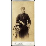 Goszleth István műterme, Budapest, Ferenczy Kálmán egyenruhában, K.u.K., kard, katona, monarchia, 1890-es évek, Eredeti kabinetfotó, hátulján feliratozva.  