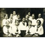 Vajda Sándor fényképész, Szabadka, Vajdaság, „Mezneristák”, iskolás lányok matrózblúzban, helytörténet, monarchia, 1910-es évek, Eredeti fotó, papírkép, hátulján feliratozott, jelzett. 