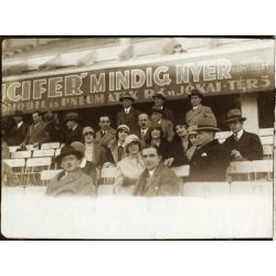   Reklámfelirat a Millenáris sportpálya lelátóján, Budapest, Zugló, „Lucifer” mindig nyer, Automobil és Pneumatik Rt reklámja, kerékpársport, jármű, közlekedés,  helytörténet, Horthy-korszak, 1920-as évek, Eredeti fotó, papírkép, hátulja foltos. méret 