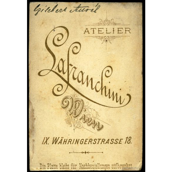 Lafranchini műterem, Bécs, (Wien, Vienna), Ausztria,  Gilebert Aurél portréja, kard, kadét, hadapród, K.u. K. katonai egyenruha, monarchia, 1880-as évek, Eredeti CDV, hátulján feliratozott vizitkártya fotó. 