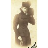 Nagyobb méret, Mildner J. műterme, Temesvár, Erdély, elegáns nő, Mária, télikabát, kalap, muff, kesztyű, divat, monarchia, 1890-es évek, Eredeti, aláírt kabinetfotó.   