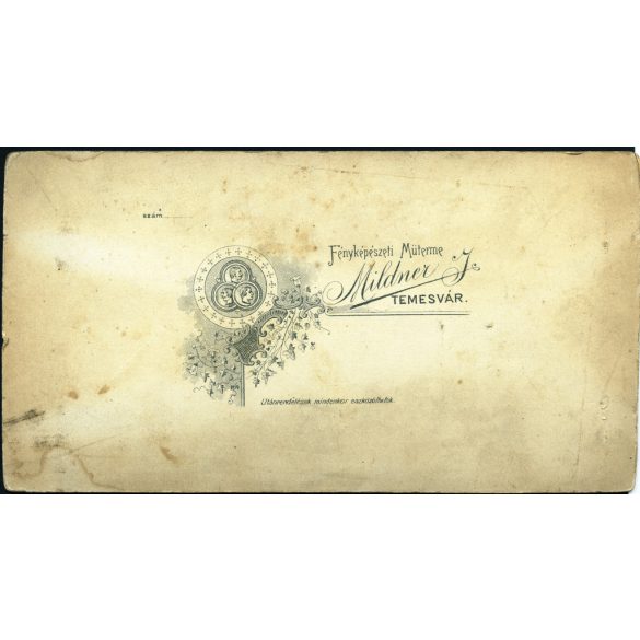 Nagyobb méret, Mildner J. műterme, Temesvár, Erdély, elegáns nő, Mária, télikabát, kalap, muff, kesztyű, divat, monarchia, 1890-es évek, Eredeti, aláírt kabinetfotó.   