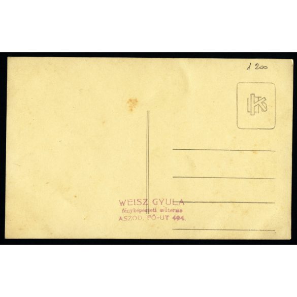 Weisz Gyula műterme, Aszód, elegáns nő télikabátban, divat, 1930-as évek. Eredeti fotó, hátulján pecséttel jelzett papírkép.   