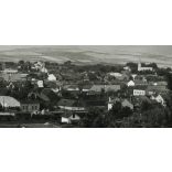 fotosport műterem, Bánffyhunyad, Erdély, városkép, Bossai kalapgyár, vasútállomás, magyar felirat, reklám,  helytörténet, Horthy-korszak, 1940-es évek, Eredeti képeslap fotó, hátulján feliratozott, jelzett papírkép.  