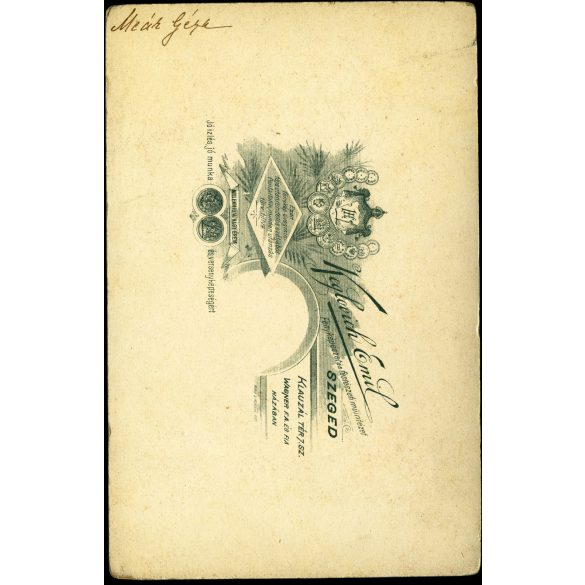 Keglovich műterem, Szeged, Meák Géza retusált bajusszal, elegáns fiatal férfi, nevesített, 1890-es évek, Eredeti, aláírt, szignózott kabinetfotó.  