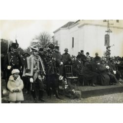   Hősi Emlékmű avatása, Kisbér, főtiszt, főnemes, csendőrtiszt, díszegyenruha, katona, ünnep, egyenruha, Horthy-korszak, 1933. 11. 01., 1930-as évek, Eredeti fotó, papírkép, hátulján ragasztásnyomok.