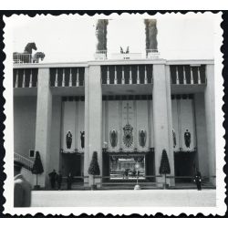   Ünnepi oltár, Budapest, Eucharisztikus-világkongresszus, Hősök tere, Városliget, ünnep, egyház, vallás,  Horthy-korszak, helytörténet, 1938, 1930-as évek, Eredeti fotó, papírkép.  