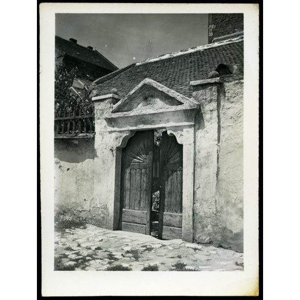 Régi tabáni kapubejáró, Budapest, utcarészlet, Bocskai tér 2-es szám, Tabán,  Horthy-korszak, helytörténet, 1930-as évek, Eredeti fotó, papírkép.  