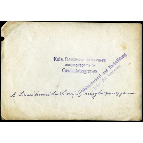 Nagyobb méret, Hazai Samu báró, tábornok, honvédelmi miniszter koszorúz, Rakowiec (?) katonai hősi emlékmű, 1. világháború, monarchia, 1910-es évek, Eredeti fotó, papírkép, oldala, sarkai sérültek, hátulján feliratozott, jelzett.
