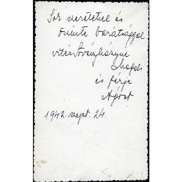 vitéz Sövényházy Ágost és Magdi esküvője, kitüntetés, érdemrend, 2. világháború,, Horthy-korszak 1942, 1940-es évek, Eredeti fotó, hátulján feliratozott papírkép.   