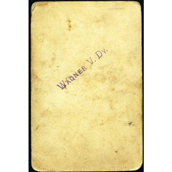 Wágner V. Dv.  egyszerű (mobil?) műterme, Szentgotthárd, anya gyermekeivel, , 1890-es évek, Eredeti CDV, vizitkártya fotó.   